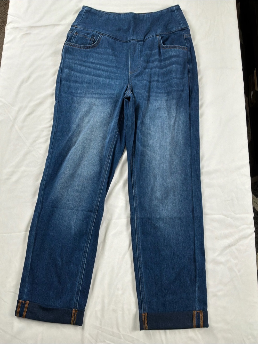 HALARA Women's Straight-Leg Blue Jeans with Subtle Whiskering